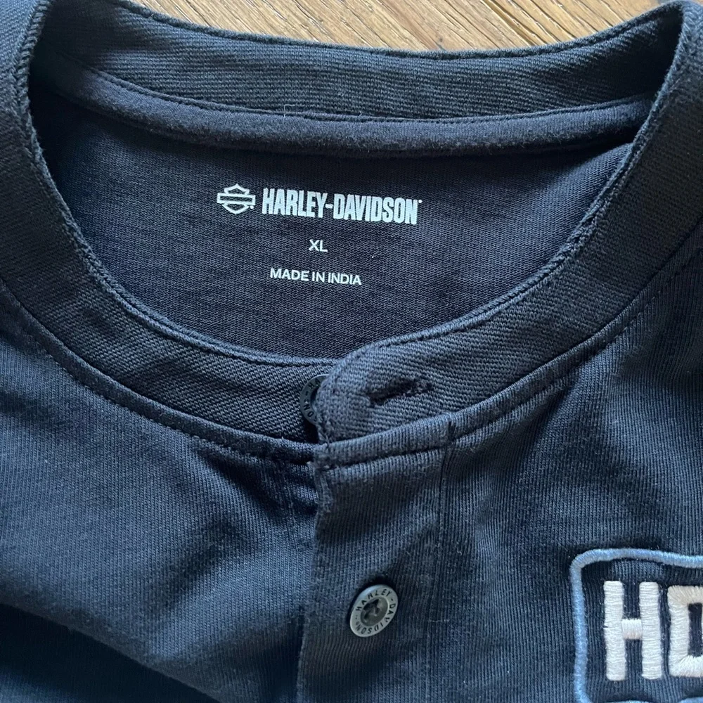 Harley Davidson Men’s Long Sleeved Henley Shirt - NWOT - Picture 6 of 7